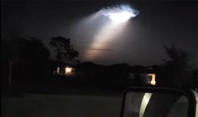 Ein unheimliches „Portal“ erscheint am Himmel von Florida (Video)