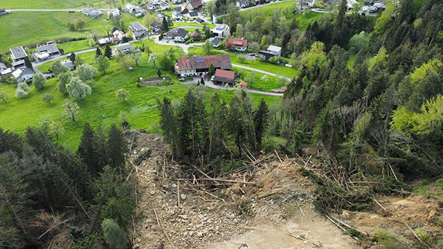 Österreich: Rutschender Berghang schiebt Dorf nach Deutschland