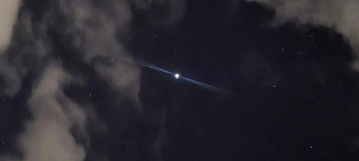 Mysteriöse Lichtshow am Himmel bleibt ungeklärt