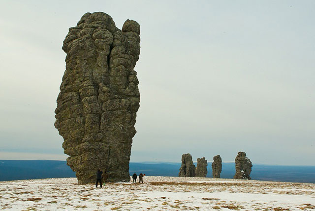 Die Steinriesen in Sibirien: Man’-Pupu-Njor — sagenumwoben und geheimnisvoll (Video)