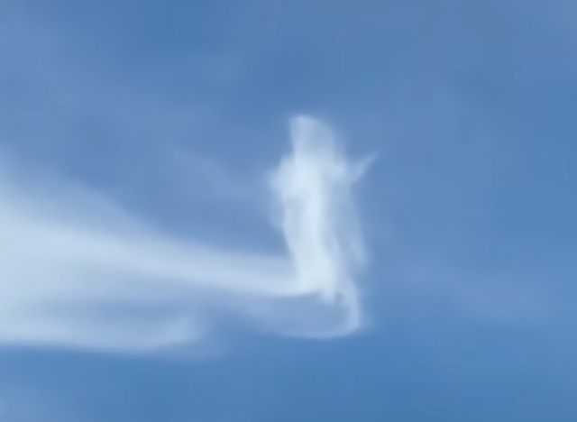 Medienbericht: Jesusähnliche Wolkenformation versetzt Kirchgänger auf den Philippinen in Erstaunen (Video)
