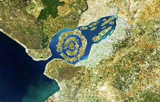 Archäologe: Ruinen von Atlantis nahe Cádiz gefunden; vermutlich durch einen riesigen Tsunami zerstört
