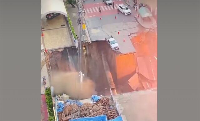 Massives Loch öffnet sich in Bangkok (Video)