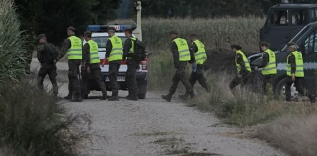Unbekanntes Objekt stürzt in polnischem Maisfeld ab und explodiert