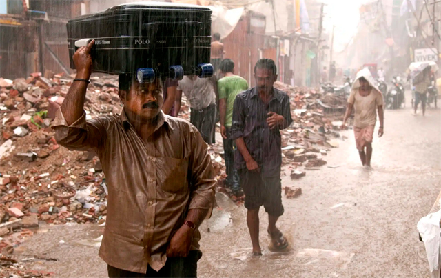 Neu-Delhi produziert künstlichen Regen: Wenn eine Millionen-Stadt den Himmel manipulieren muss