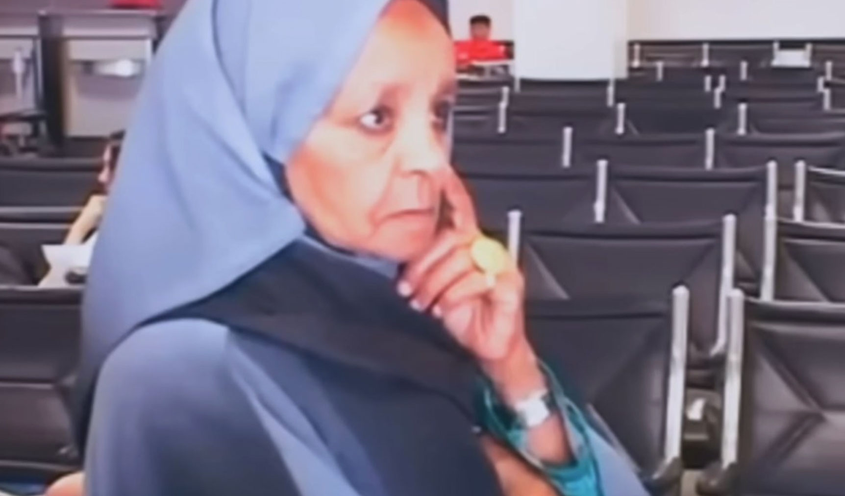 Ein viraler Clip zeigt eine Frau aus dem nicht existierenden Land „Torenza“…