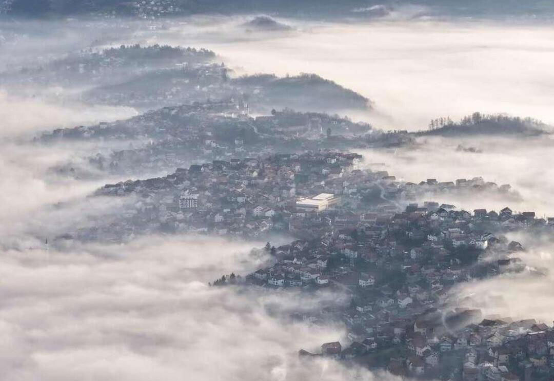 Giftiger Nebel über europäischer Hauptstadt