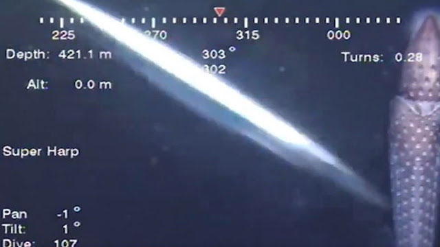 Schnell fliegendes USO in 421 Metern Tiefe gefilmt (Video)