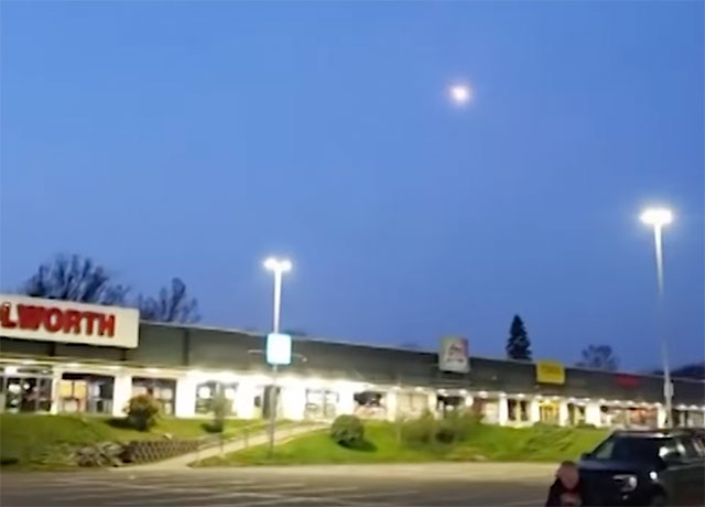 Feuerball sorgt für Aufregung in ganz Deutschland (Video)