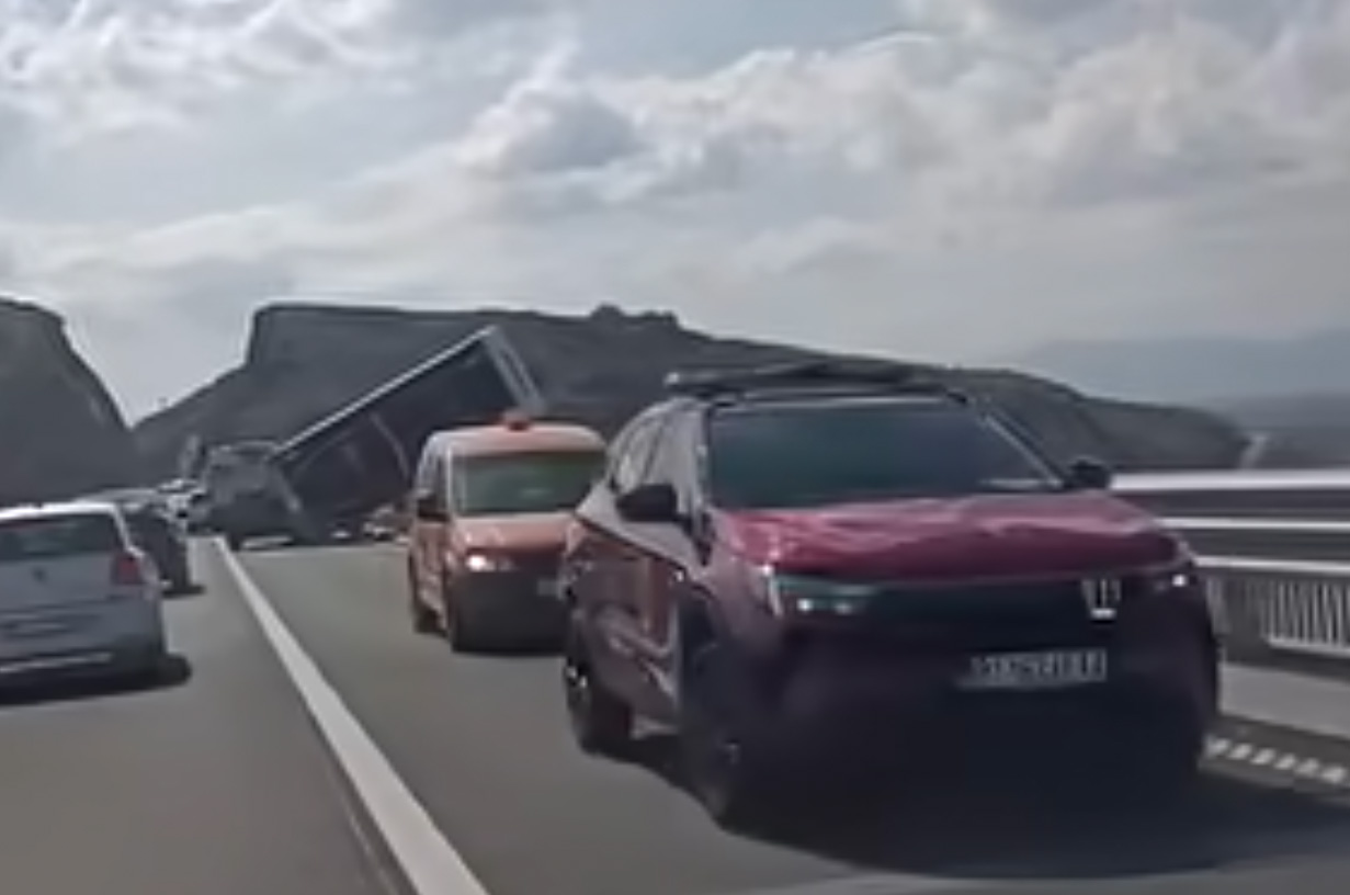 Orkanböen bis zu 192 km/h an der Adria: Autobahn gesperrt, Fähren eingestellt, Flüge kehren um (Video)