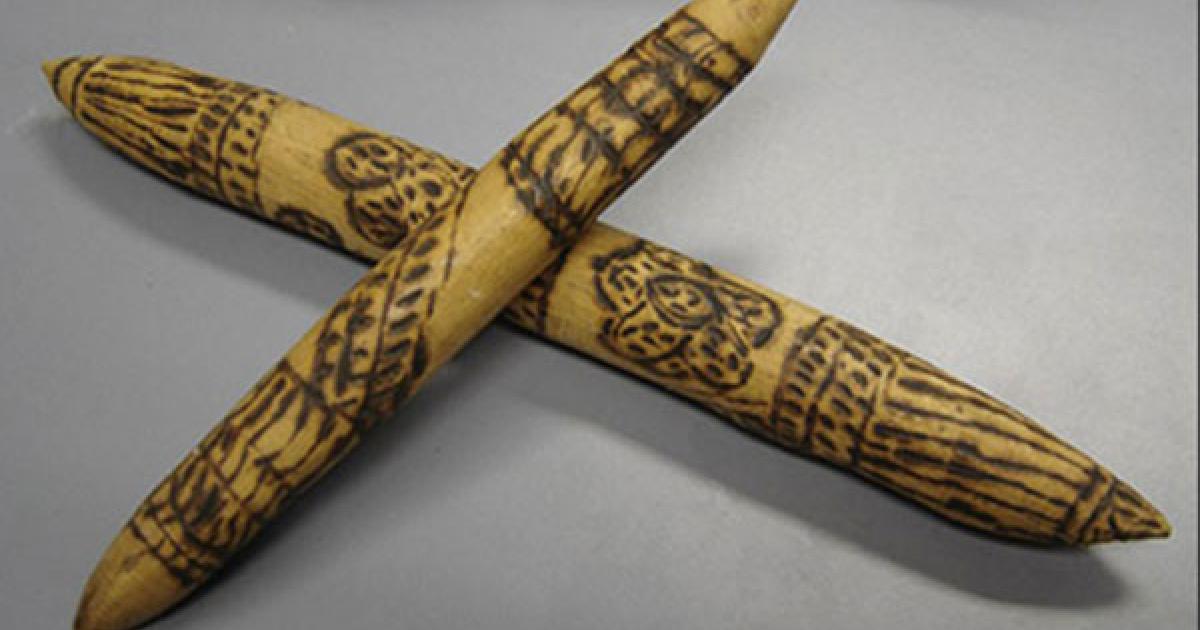 Botschaftsstäbe der Aborigines und ein uraltes Kommunikationssystem