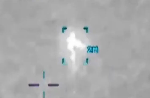 Neue UFO-Videos rufen verblüffte Erklärungen hervor, die von Engeln und Dämonen bis hin zu Jetpacks und Ballons reichen (Video)