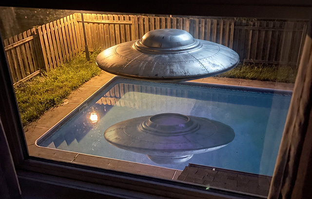🛸🌌 UFOs: Passierbare Wurmlöcher sind keine Schwarzen Löcher.